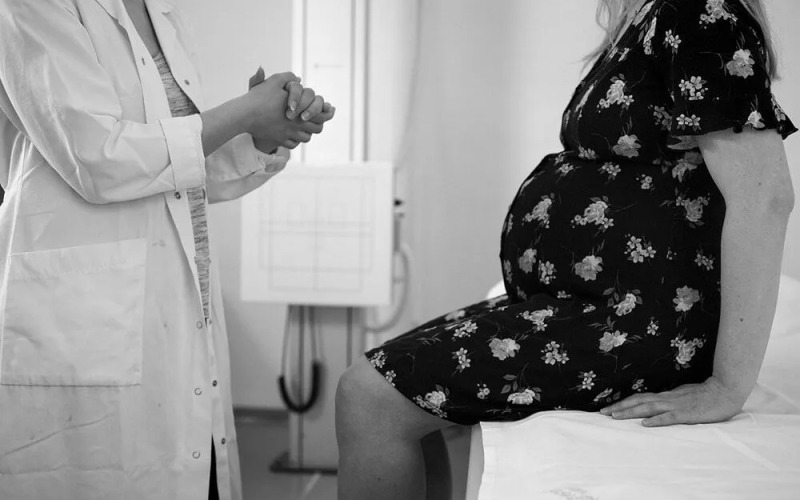 Doğum Başlamadan Suyun Gelmesi: Erken Membran rüptürü (EMR) Hakkında Bilinmesi Gerekenler