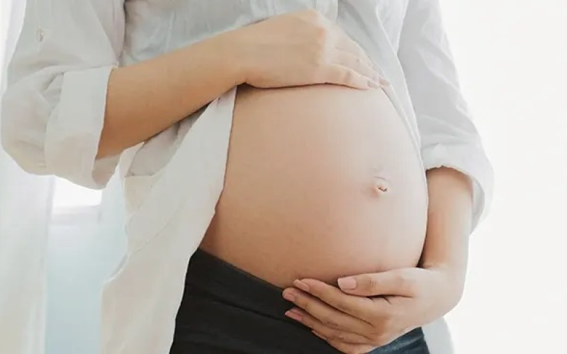 Yüksek Riskli Hamilelik: Bilmeniz Gerekenler ve Size Nasıl Yardımcı Olabiliriz